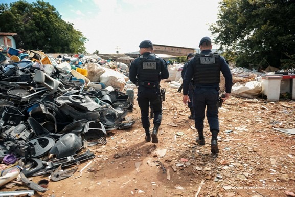 Ação conjunta fiscaliza ferros-velhos em Boa Vista e garante cumprimento de normas ambientais