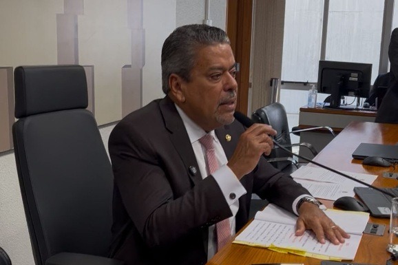 Dr. Hiran cobra explicações sobre paralisação na reestruturação da Funasa