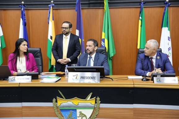 PEC que garante mais segurança jurídica nos repasses para prefeituras e câmaras municipais é aprovada