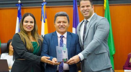 Senador Mecias recebe homenagem na ALE-RR por ter criado a Escolegis há 22 anos