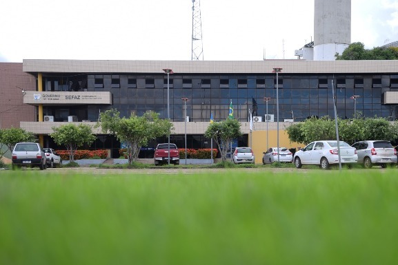 Governo paga salário de junho e primeira parcela do décimo terceiro dos servidores no próximo dia 26