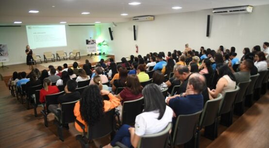 Setrabes realiza palestra sobre assédio moral para trabalhadoras do Suas