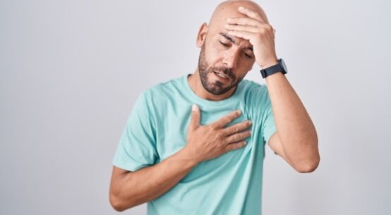 Coração acelerado? Saiba como a Doença de Graves afeta o corpo e o que fazer