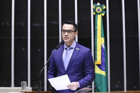 Zé Haroldo Cathedral celebra derrubada do veto que exigia reavaliação periódica para idosos e pessoas com deficiência permanente