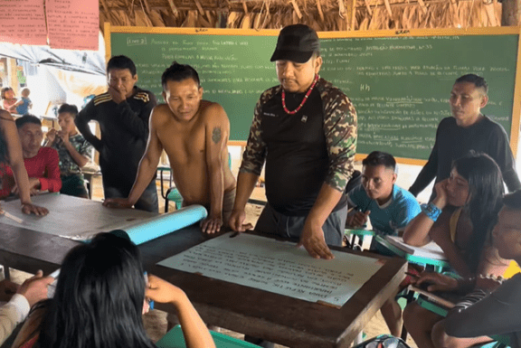 Funai realiza escuta comunitária e monitoramento das ações educativas do Povo Ninam da Terra Indígena Yanomami