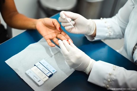 Com vacinação e diagnóstico precoce, prefeitura segue no combate às hepatites virais