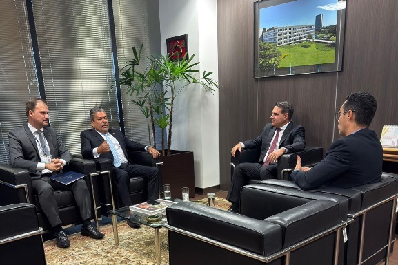 Enquadramento: Dr. Hiran solicita ao TCU cumprimento de acórdãos para garantir direitos a servidores comissionados e professores