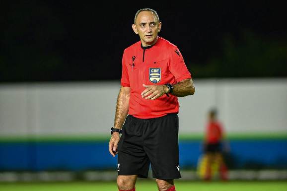 Roraimense Mayco Roberto Silva apita duelo de g4 na Série D