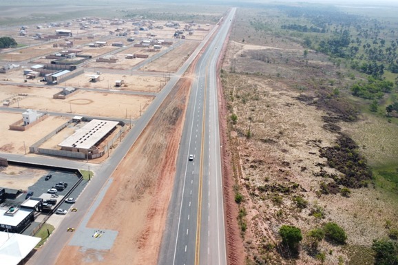 Governo inicia obra de iluminação em trecho urbano da RR-205 em Boa Vista