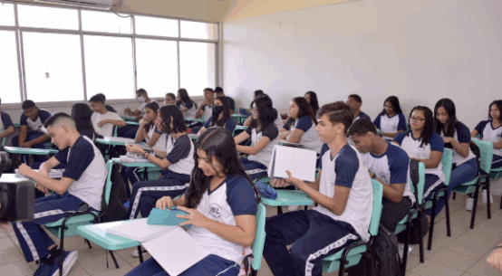 Estudantes da rede estadual de ensino retornam às aulas na segunda-feira