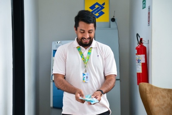 Prefeitura cumpre calendário e paga servidores nessa quinta-feira