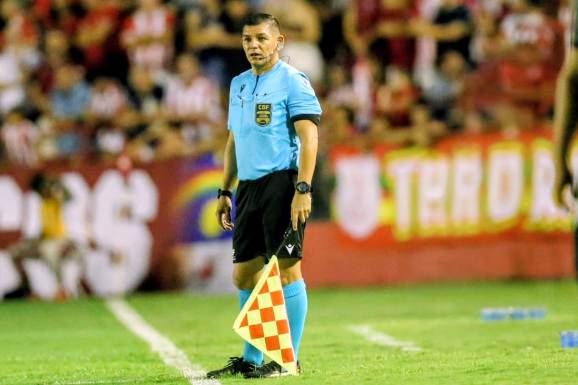 Série B: assistente de RR Alex Thomé vai atuar em Chapecoense x Vila Nova