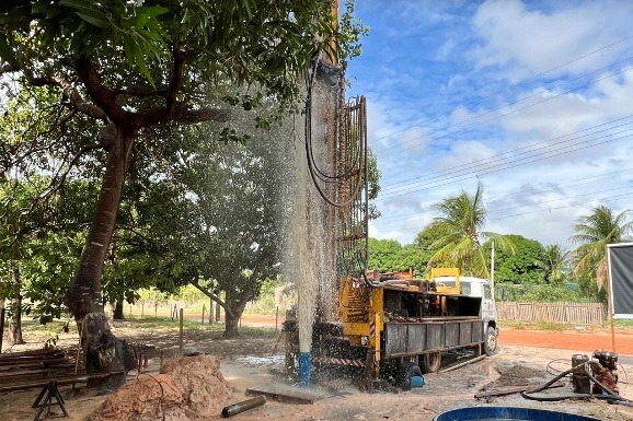 Água para Todos: Governo de Roraima reforça abastecimento de água com perfuração de poços em bairros estratégicos da capital