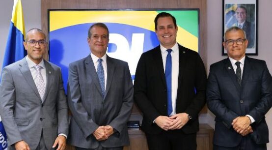 Deputado Nicoletti e lideranças de Roraima se reúnem com presidente nacional do PL em Brasília