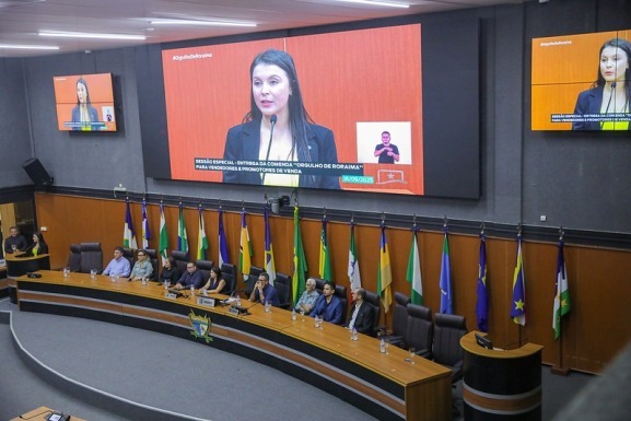 Mulheres do Parlamento: ALERR reforça representatividade feminina no Dia Estadual da Mulher na Política