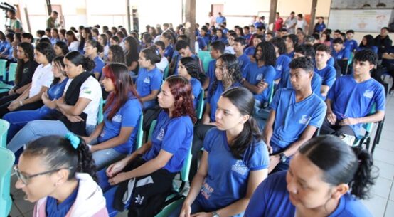 Cidadania nas Escolas: Ouvidoria-Geral da ALERR leva projeto Ouvidoria Estudantil à Escola Estadual Padre José Monticone, em Mucajaí