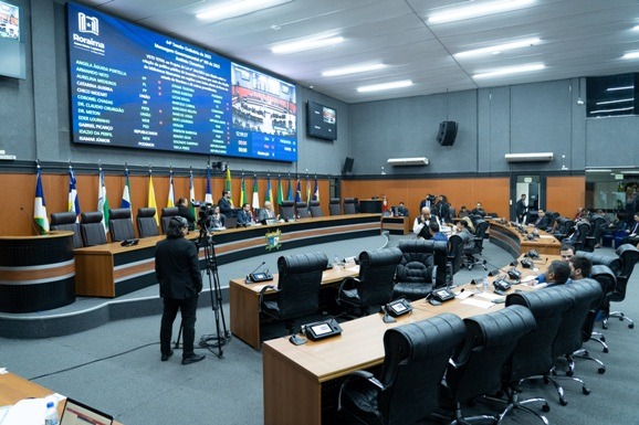 ALERR delibera sobre vetos do governo em Sessão Ordinária