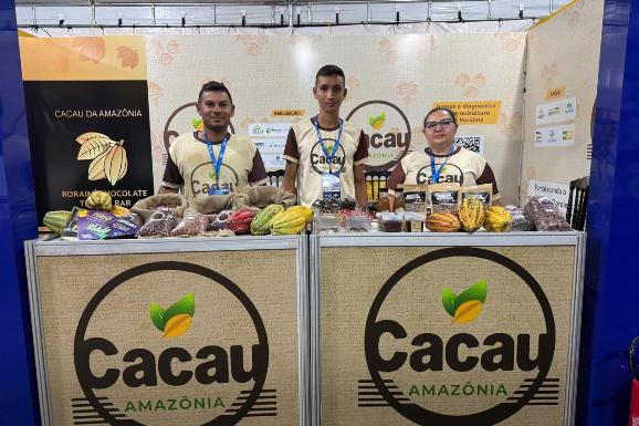 Produtores de cacau do Sul do Estado expõem produtos derivados do fruto na Expoferr 2025