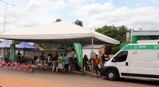 ‘Quando o serviço vem para perto fica muito melhor’, relata morador durante ação da Carreta dos Direitos no Conjunto Cidadão