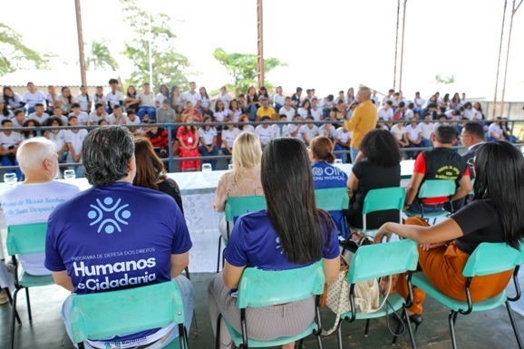 Direitos Humanos: alunos da Escola América Sarmento participam do projeto “Educar é Prevenir”