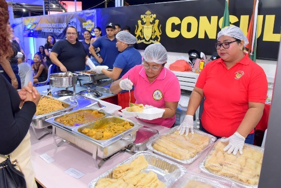 Espaços temáticos levam público da Expoferr Show a experiências no campo e a outros países