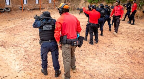 Guardas municipais concluem treinamento para uso de armas longas