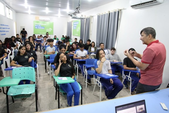 Escolha da profissão: Inovem aplica teste vocacional na Escola Estadual Major Alcides