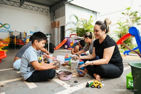 Integratea 2025: ação conta com oficinas que auxiliam crianças autistas no desenvolvimento cognitivo e social