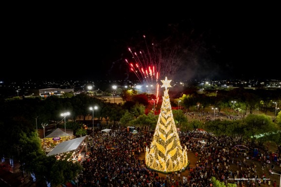 Acendimento das Árvores de Natal une magia e espírito de celebração em Boa Vista