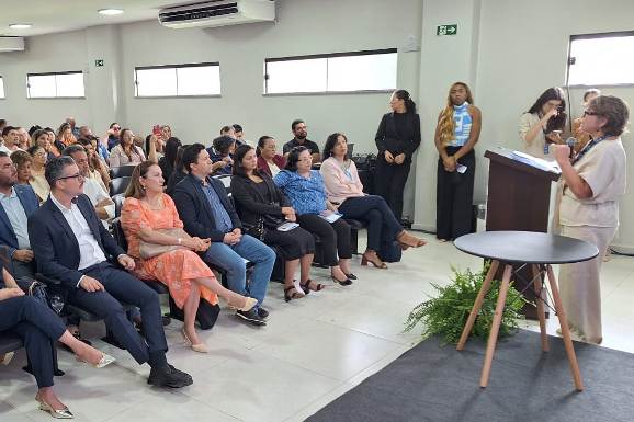 Gestores escolares de Roraima conhecem metodologia que aprimora aprendizado e reduz custos