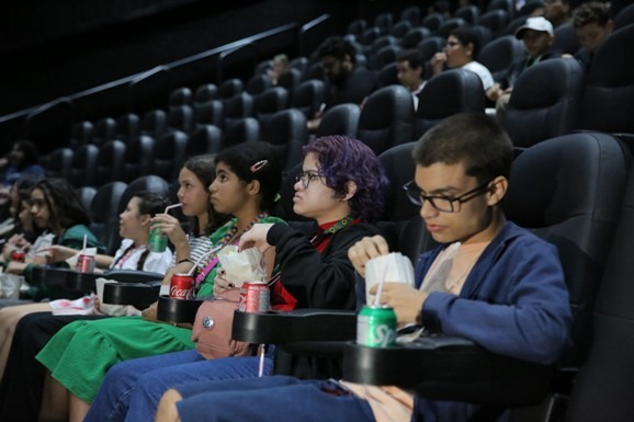 Integrantes do TEAMARR participam de sessão de cinema nesta quarta-feira