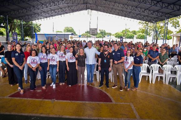 Aqui tem Dono: Governo de Roraima entrega 157 escrituras públicas a moradores do Alvorada I