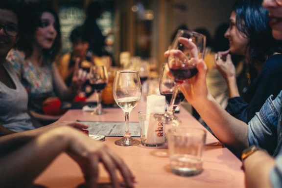 Maioria dos bares e restaurantes espera faturar mais em 2026