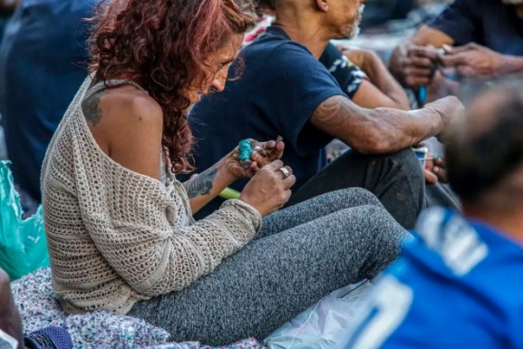 Um em cada cinco brasileiros já usou drogas ilícitas, aponta estudo
