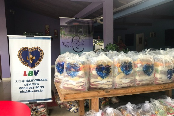 Campanha de Natal da LBV leva alimentos a famílias em vulnerabilidade social em Roraima