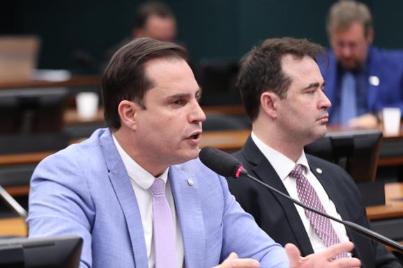 Nicoletti apresenta Projeto de Lei para restabelecer regras do impeachment e impedir blindagem de ministros do STF