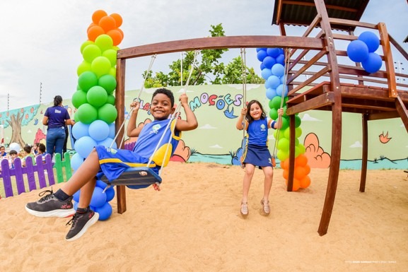 Prefeitura inaugura parque infantil na Escola Emília Rios Peixoto