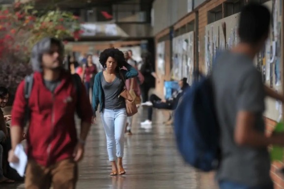 Orçamento 2026 traz corte de quase R$ 500 milhões para universidades