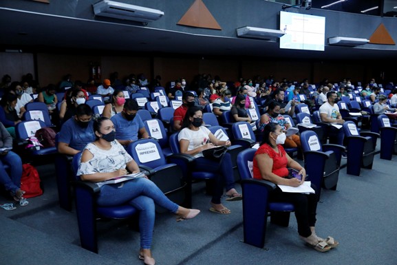 Magistério Indígena: Alunos aproveitam aulão da Escolegis para tirar últimas dúvidas antes de concurso