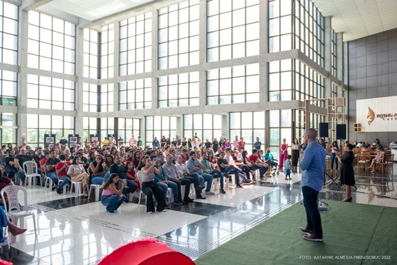 Novos concursados da Educação de Boa Vista tomam posse