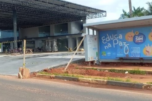 Moradores reivindicam troca de local para parada de ônibus no Nova Cidade