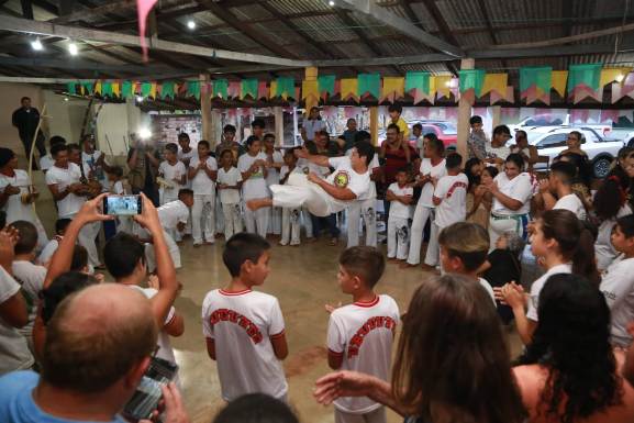 São João da Baliza: Alunos de capoeira do Centro de Convivência participam de cerimônia batismo e troca de cordas