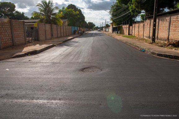 Prefeitura recupera 19 km de ruas nos bairros Pintolândia, Santa Luzia e Dr. Silvio Botelho