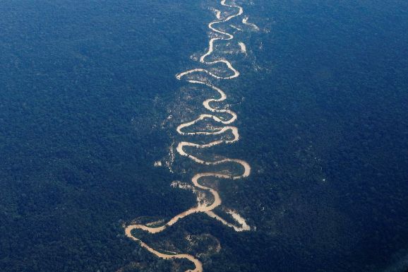 FAB manterá abertura parcial do espaço aéreo yanomami até maio