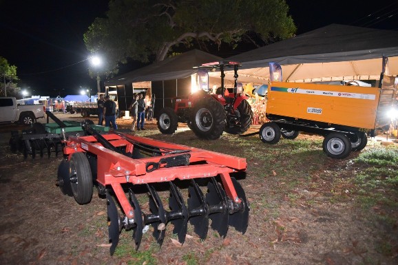 Agricultura familiar e indígena: Governo entrega patrulha mecanizada para produtores de Bonfim