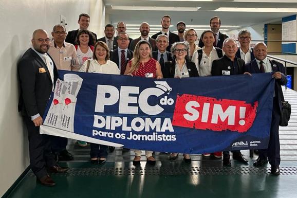 Sindicato dos Jornalistas de Roraima participa de mobilização nacional em defesa da PEC do diploma em Brasília