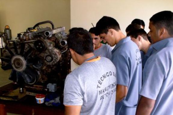 Seed convoca estudantes do Centro Estadual de Educação Profissional para estágio