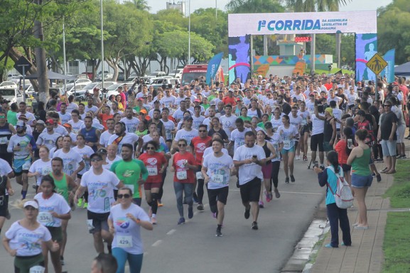 I Corrida da ALE-RR: Cerca de 1 mil pessoas participam de prova em comemoração aos 20 anos da Escolegis