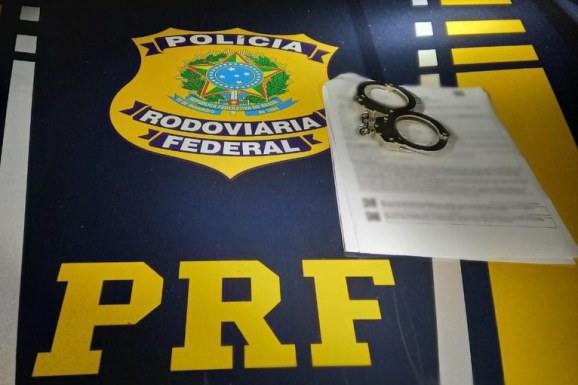 PRF em Roraima prende homem com mandado de prisão em aberto e recaptura foragido