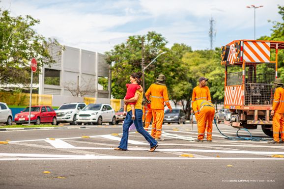 Prefeitura intensifica revitalização de faixas de trânsito em Boa Vista